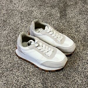 TOP Moda White and Gray Platform Sneakers